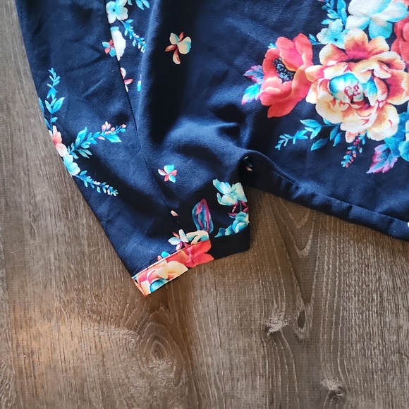 Iman top - Picture 3 of 5